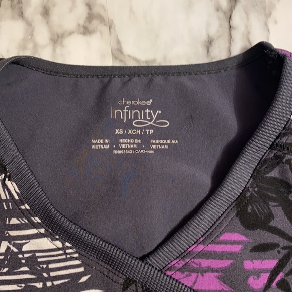 Scrub top - Picture 5 of 5